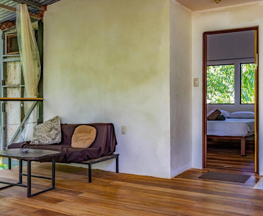 Uvita River Guesthouse Exterior photo