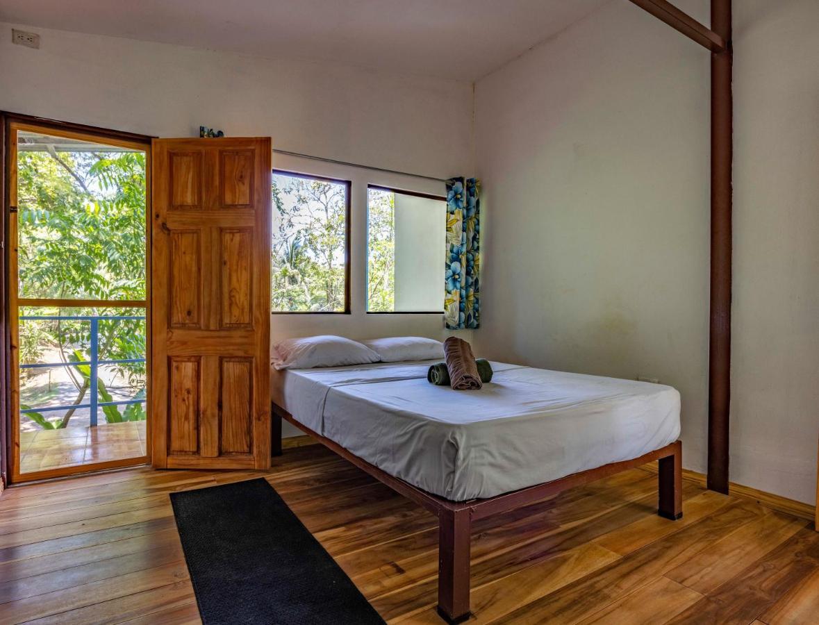 Uvita River Guesthouse Exterior photo