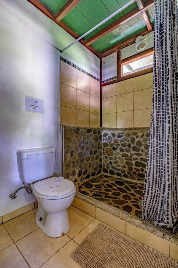 Uvita River Guesthouse Exterior photo